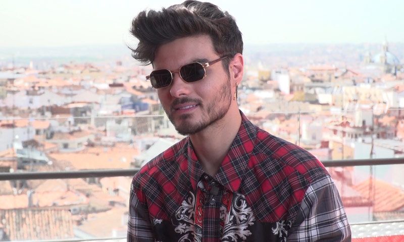 ¿Con qué estrella de la música podría colaborar Abraham Mateo?