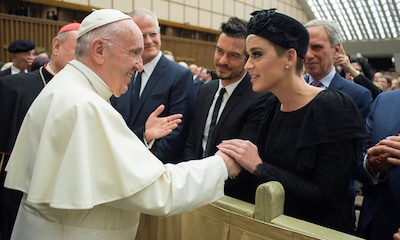 Katy Perry y Orlando Bloom oficializan su relación en un encuentro con el Papa Francisco