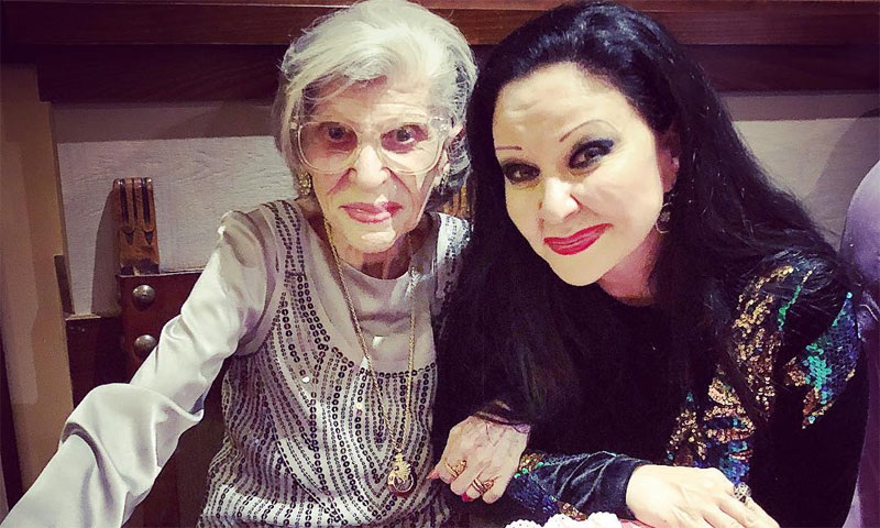 Alaska celebra los 89 años 'muy bien vividos' de su madre