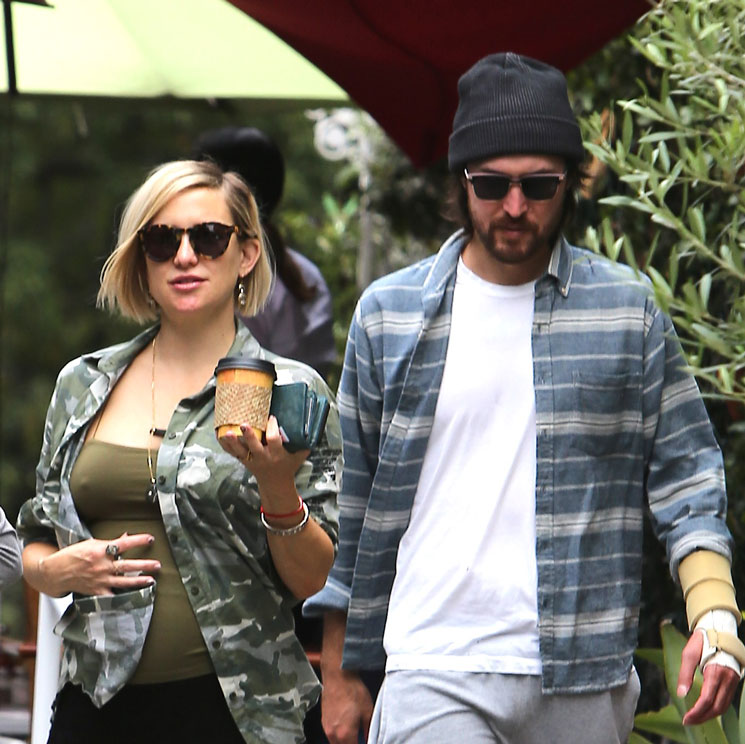 Kate Hudson luce tripita en una jornada de compras en familia