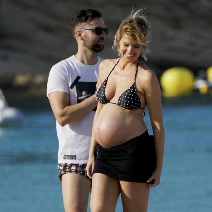 La romántica escapada de Adriana Abenia a Ibiza en la recta final de su embarazo