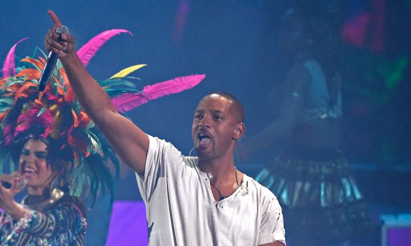 Will Smith acalla los rumores de divorcio a ritmo de rap