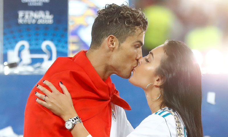 Abrazos, besos y mucho amor, así celebran las WAG’s y las familias del Real Madrid el triunfo en la Champions
