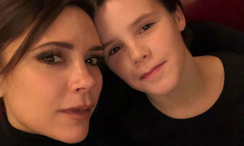 ¡Todo un chef! Victoria Beckham nos muestra por qué su hijo Cruz es el mejor haciendo tortitas