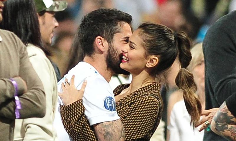 Isco Alarcón y Sara Sálamo, puro romanticismo en el campo de juego