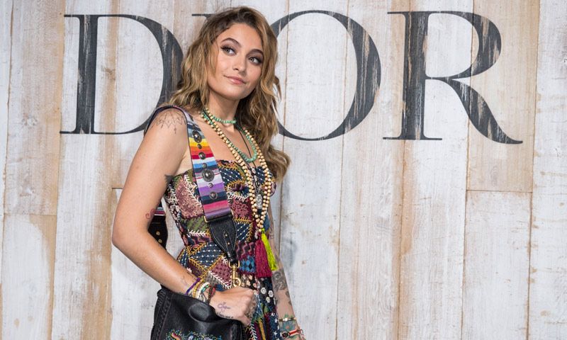 ¿Por qué abandonó Paris Jackson el desfile de Dior?