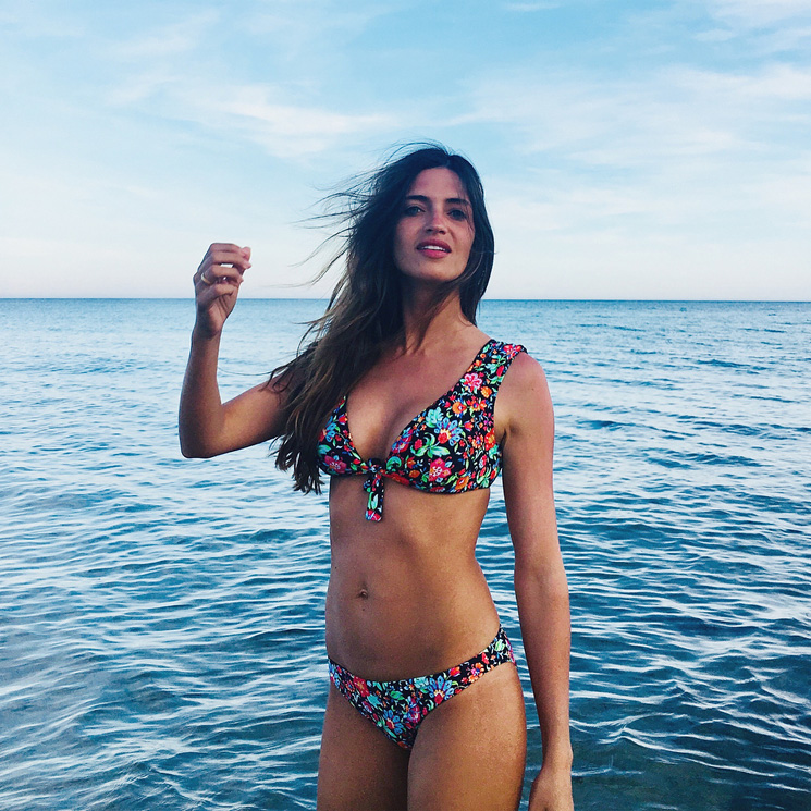Para Sara Carbonero ya es verano y posa así de espectacular en bikini