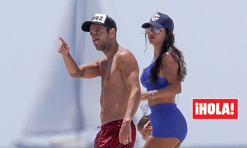 EXCLUSIVA: Daniella Semaan, espectacular en alta mar al lado de Cesc Fábregas y sus hijas