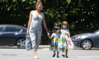 EXCLUSIVA: Eva Mendes, una madraza que viste a sus dos hijas con estilo