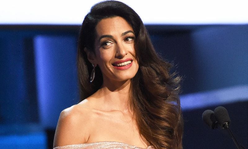 Amal Clooney habla sobre su experiencia como refugiada libanesa en el Reino Unido