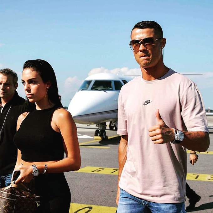 Cristiano Ronaldo y Georgina Rodríguez aterrizan en Turín para empezar su nueva vida en Italia