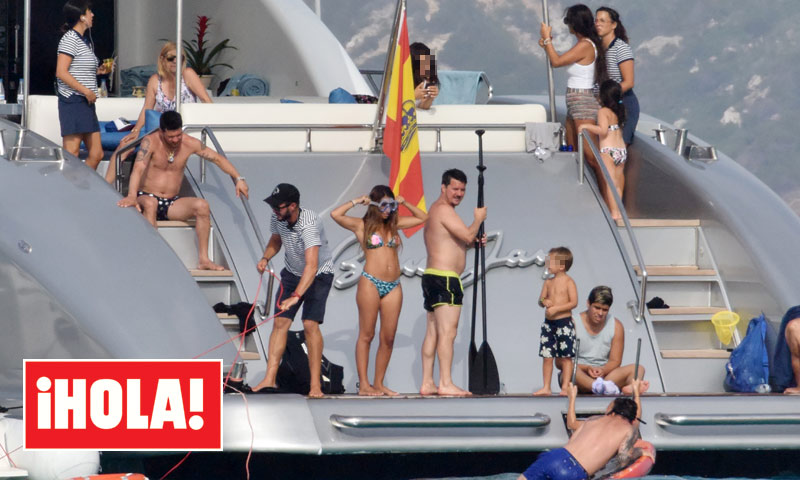 EXCLUSIVA: Daniella Semaan, con la familia Messi en Ibiza antes de celebrar la fiesta de su boda con Cesc Fábregas