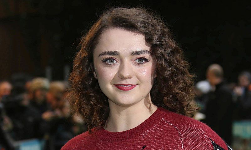 Maisie Williams sigue los pasos de Sophie Turner con un tatuaje en honor a 'Juego de Tronos'