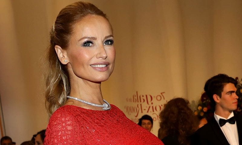Adriana Karembeu, radiante en Montecarlo a punto de convertirse en madre por primera vez