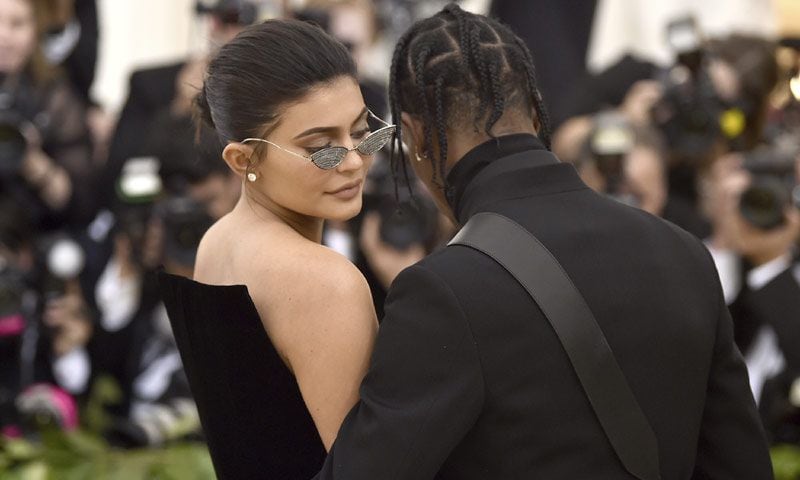 La sorprendente aparición de Kylie Jenner en el videoclip de su novio, Travis Scott