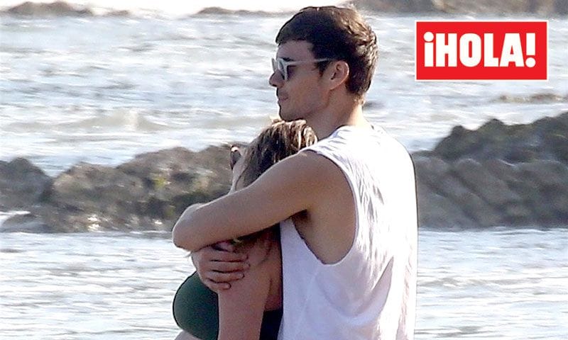 EXCLUSIVA: Hilary Duff luce tripita de embarazada en la playa