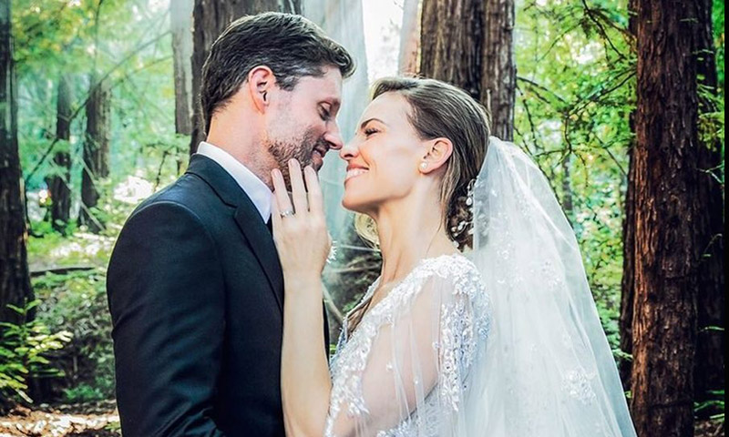 La boda secreta de Hilary Swank