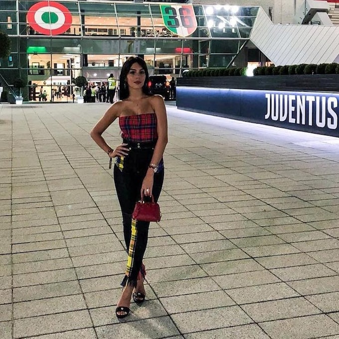 ¡Como una hincha más! Georgina Rodríguez se deja ver por primera vez en el campo de la Juventus