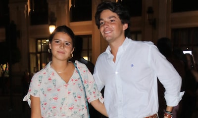 Cayetana Rivera posa por primera vez con su novio
