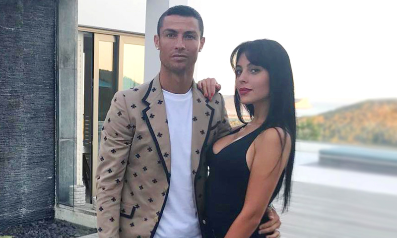 Cristiano Ronaldo y Georgina Rodríguez presumen de 'cuerpazos' al sol