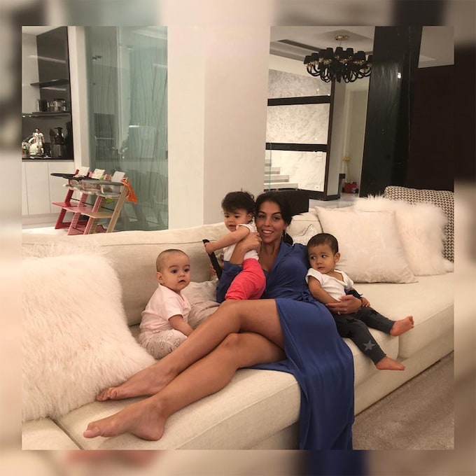 Georgina Rodríguez y los más pequeños de la casa desean suerte a Cristiano Ronaldo