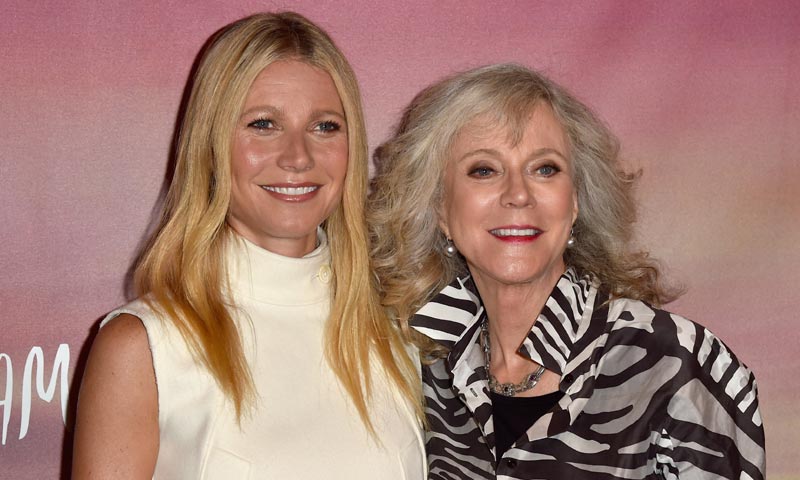 Blythe Danner habla por primera vez sobre la reciente boda de su hija, Gwyneth Paltrow