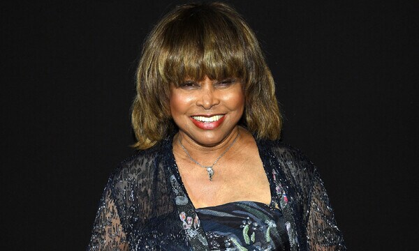 Tina Turner revela que recibió un trasplante de riñón de su marido