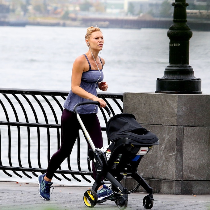 Claire Danes se pone en forma ¡con el carrito de su bebé!
