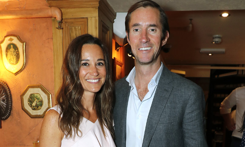 Pippa Middleton abandona el hospital tras dar a luz a su primer hijo