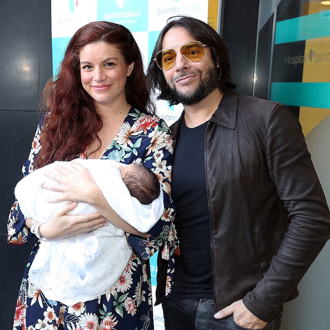Joaquín Cortés y Mónica Moreno presentan a su hijo recién nacido