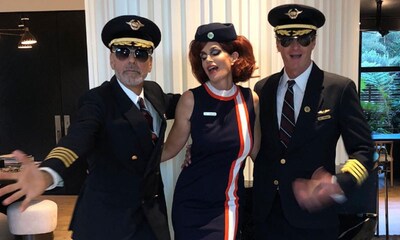 EN VÍDEO: Cindy Crawford y George Clooney, unos anfitriones de altos vuelos