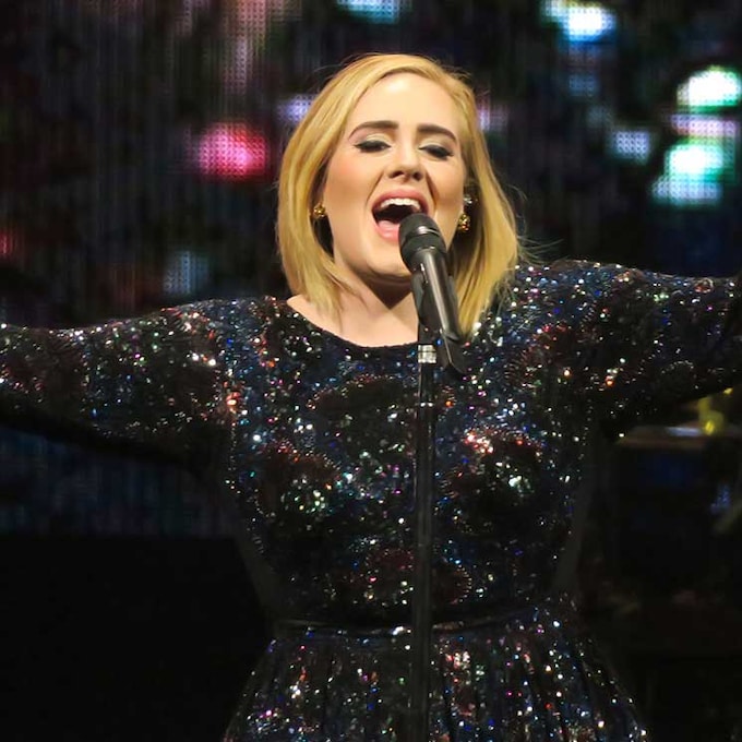 Adele celebra a lo grande el regreso de las Spice Girls
