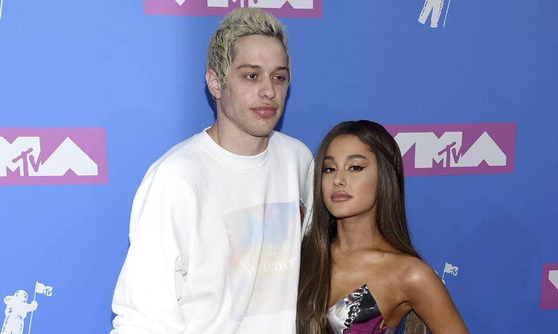 Ariana Grande responde a las bromas de su ex, Pete Davidson, sobre su compromiso