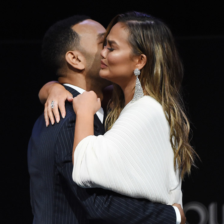 El emotivo discurso de John Legend que hizo llorar a Chrissy Teigen