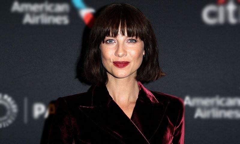 Caitriona Balfe, protagonista de 'Outlander', presenta su colección de camisetas solidarias