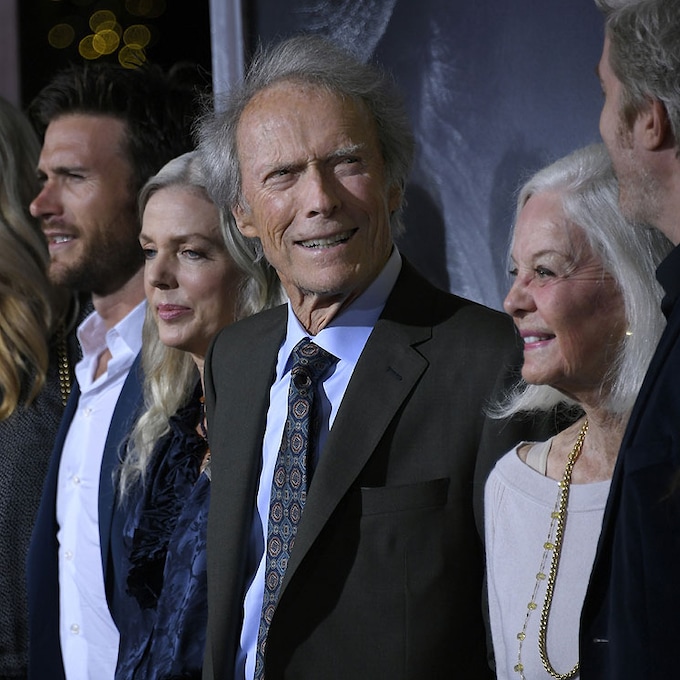 Clint Eastwood presenta en sociedad a su hija secreta, que fue dada en adopción 