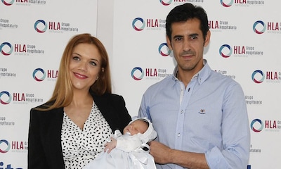 Beatriz Trapote y Víctor Janeiro presentan a su segundo hijo: 'Estoy fantástica y Oliver es muy bueno'