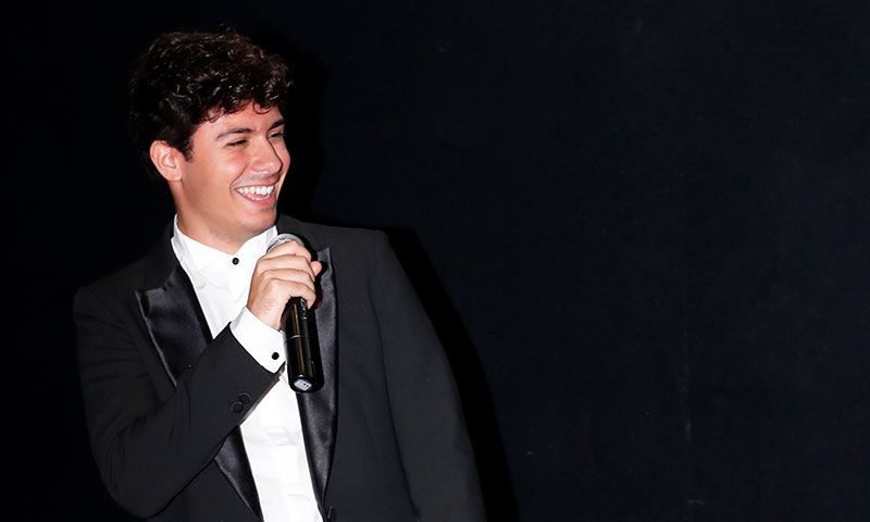 Alfred felicita a Corbacho y Silvia Abril por la divertida parodia de 'Tu canción'