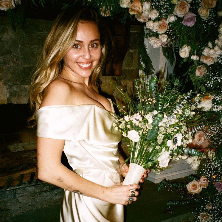 Miley Cyrus celebra San Valentín compartiendo fotos inéditas de su boda con Liam Hemsworth