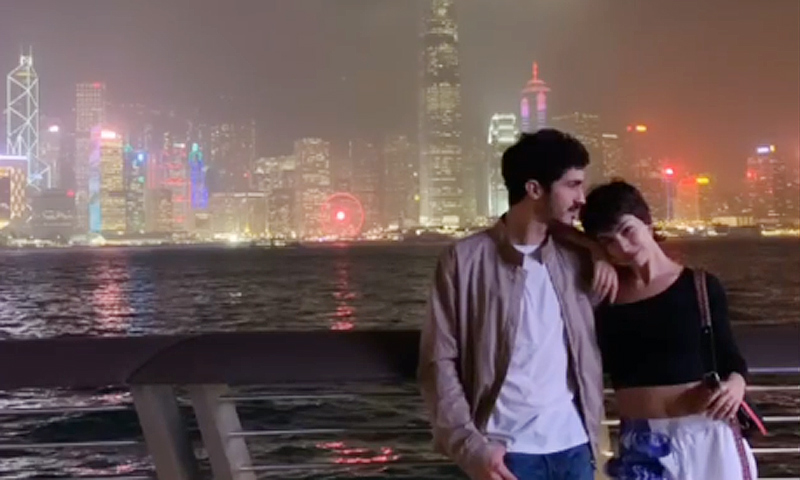Úrsula Corberó y Chino Darín, romántica escapada a Hong Kong