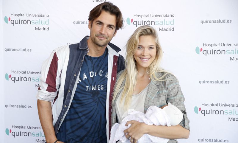 Patricia Montero y Álex Adrover se van a casa con su segunda hija, Layla