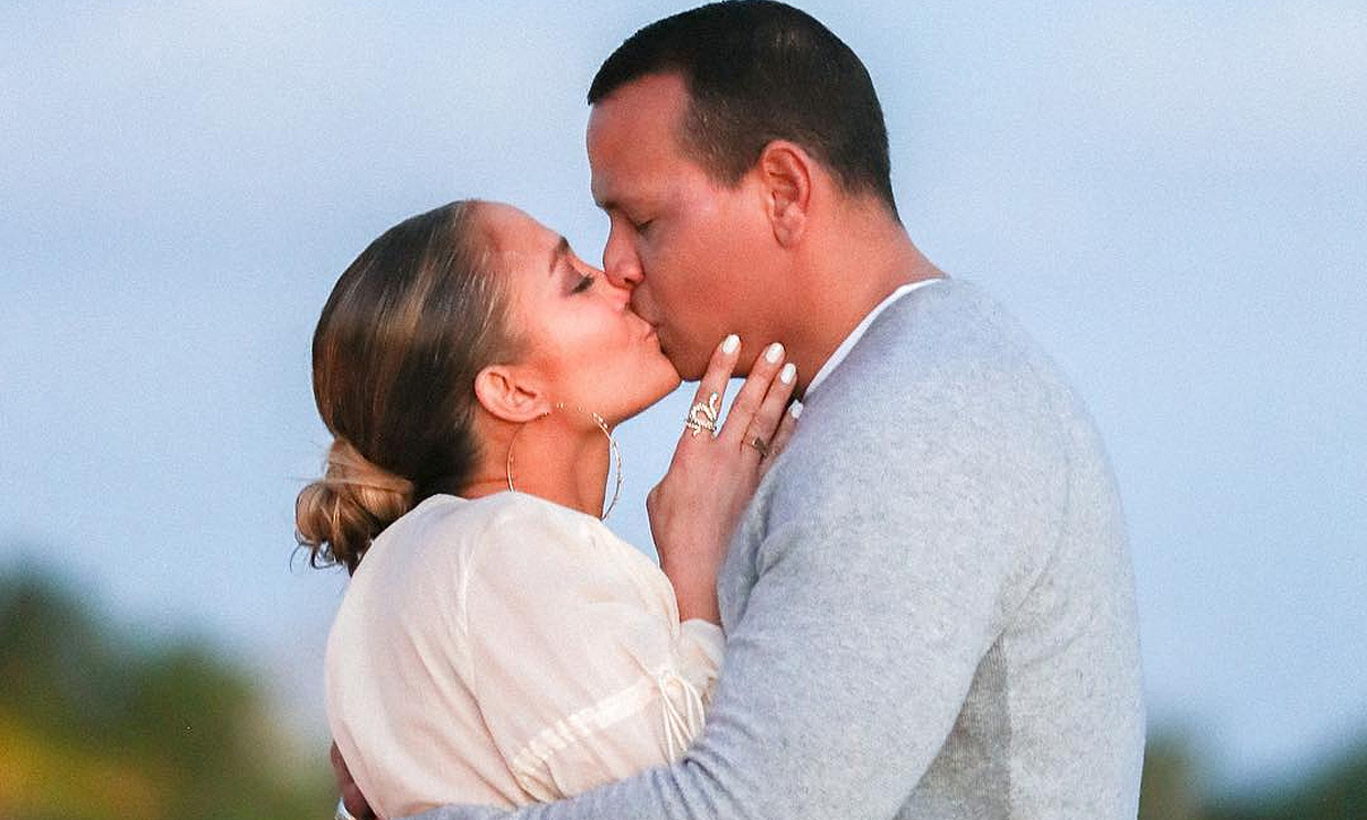 Así fue el momento en el que Alex Rodriguez 'hincó rodilla' para pedir matrimonio a Jennifer Lopez