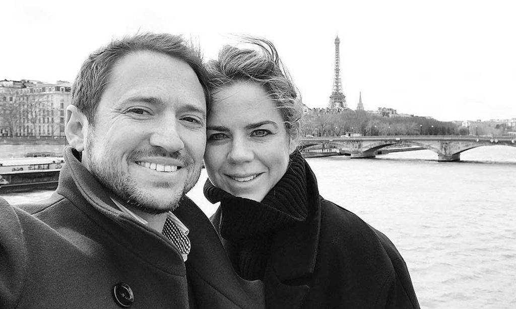 Amelia Bono, Manuel Martos y el motivo de su romántica escapada a París