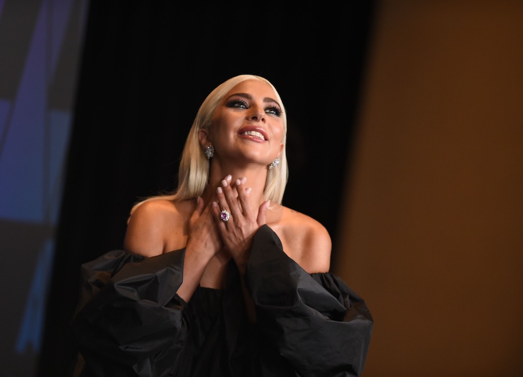 Ha renacido una estrella: Lady Gaga vuelve al cine y…¡también al estudio de grabación!