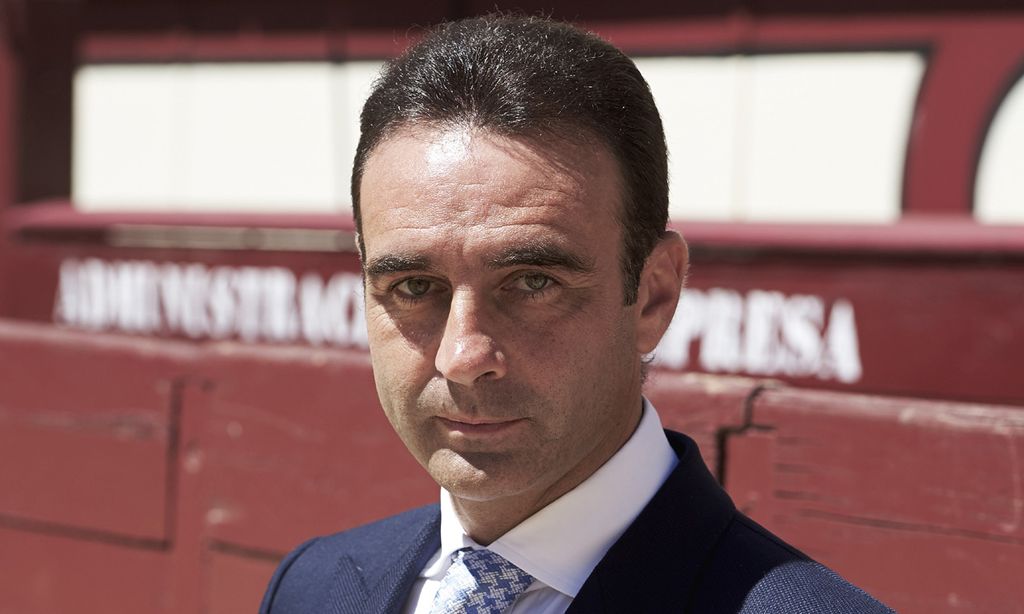 Enrique Ponce, cornada y grave lesión en Valencia