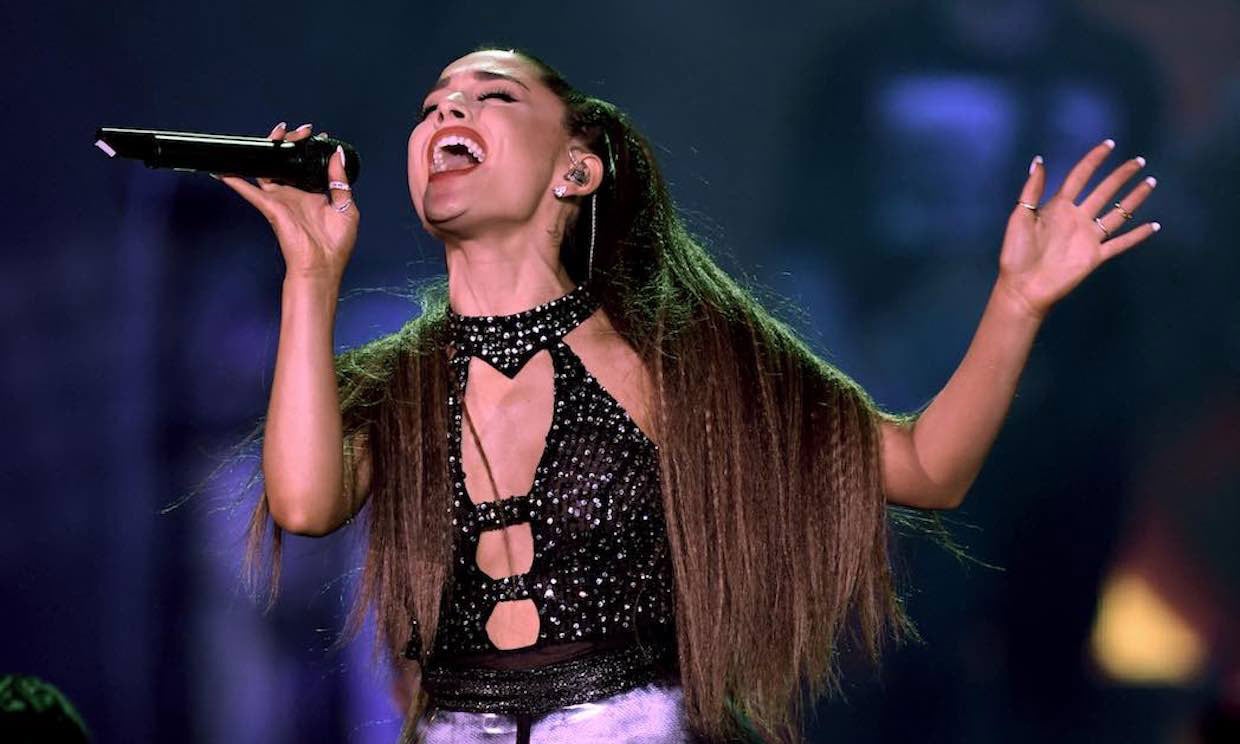 Homenaje a su exnovio, canción inédita o iniciativas políticas…¡La gira de Ariana Grande da mucho de sí!