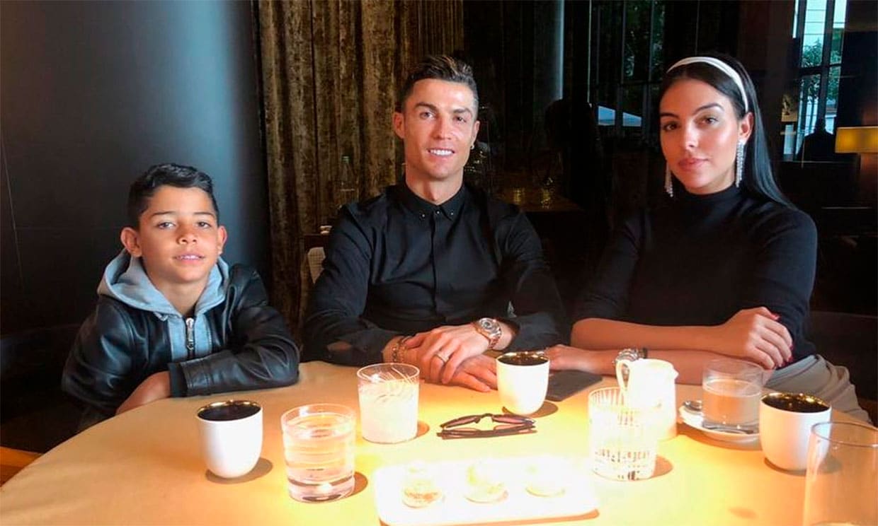 Cristiano Ronaldo Jr, Georgina Rodríguez y Cristiano Ronaldo
