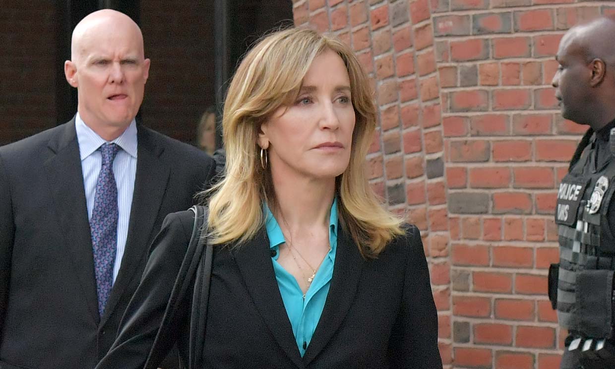 Felicity Huffman se declara culpable de fraude universitario