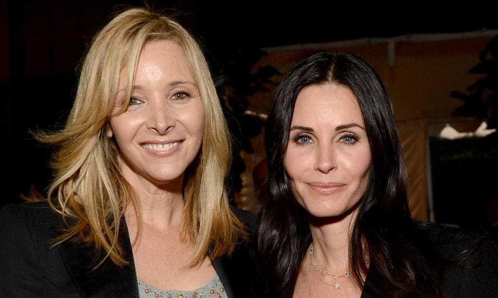 Courteney Cox y Lisa Kudrow bromean sobre su físico 15 años después del final de 'Friends'