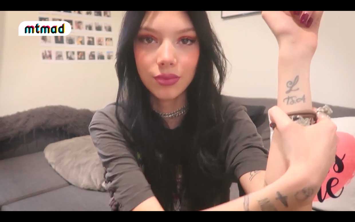 Alejandra Rubio enseña sus tatuajes en su último post del vblog